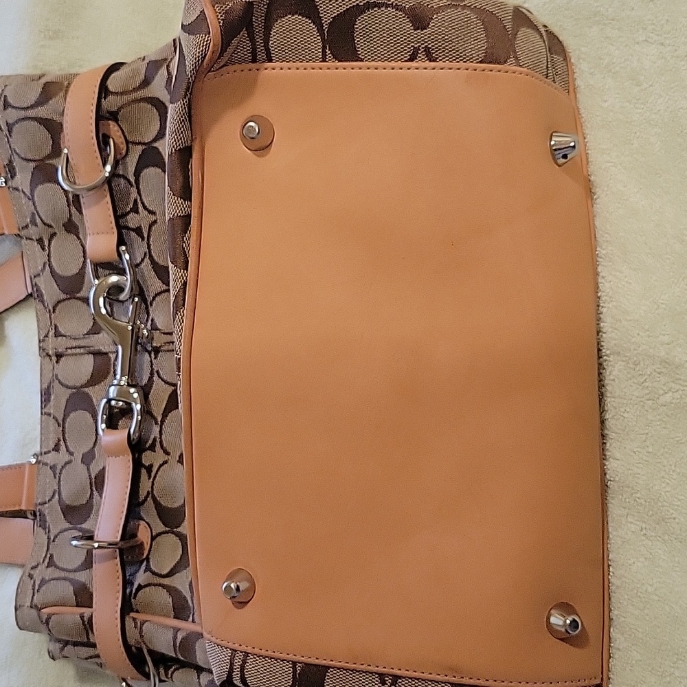 Coach Signature Khaki Jaquard Belted Handbag - Picture 5 of 6